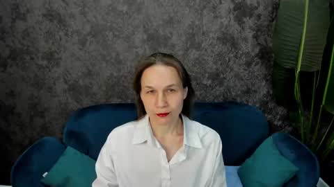 Snapshot of lillian_white1 chatting on 03-04-25, 02:10 lillian_white1 online show from 03-04-25, 02:10