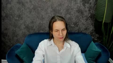 Snapshot of lillian_white1 chatting on 03-06-25, 08:08 lillian_white1 online show from 03-06-25, 08:08