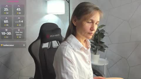 Snapshot of lillian_white1 chatting on 09-14-25, 12:43 lillian_white1 online show from 09-14-25, 12:43