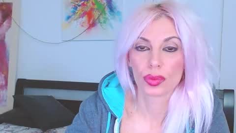 Lara online show from 02-15-25, 09:15