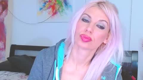 Lara online show from 02-21-25, 11:10