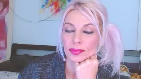 Lara online show from 02-23-25, 08:11