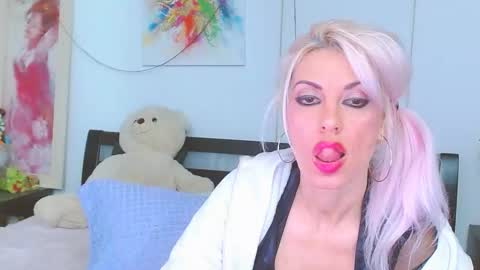 Lara online show from 12-02-25, 07:09