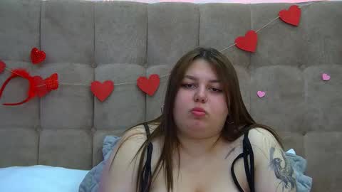 Snapshot of lillianhaig chatting on 02-17-25, 03:47 LillianHaig online show from 02-17-25, 03:47