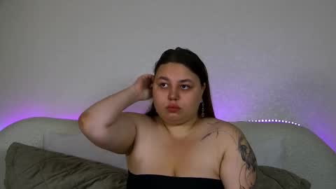 Snapshot of lillianhaig chatting on 10-06-25, 06:22 LillianHaig online show from 10-06-25, 06:22