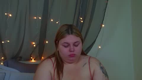 Snapshot of lillianhaig chatting on 11-29-25, 07:00 LillianHaig online show from 11-29-25, 07:00