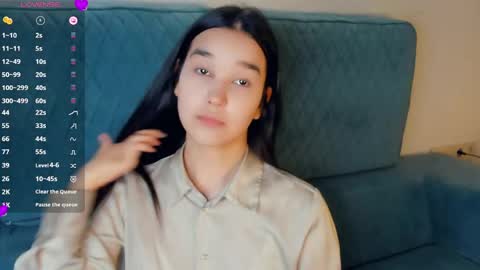 Celina Lillie online show from 04-11-26, 09:30