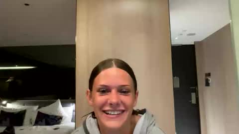 Snapshot of lillilee chatting on 02-21-26, 01:23 lillilee online show from 02-21-26, 01:23