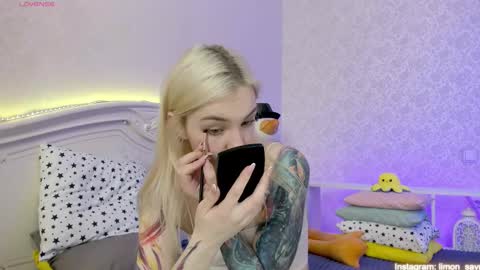 LilliMoore online show from 02-12-25, 12:05