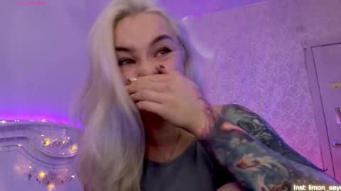 LilliMoore online show from 09-25-25, 02:04