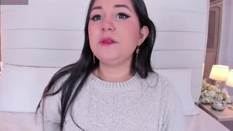 Snapshot of lilly_2809_ chatting on 01-12-25, 03:49 Lizeth follow me in my igimlilycute 3 online show from 01-12-25, 03:49