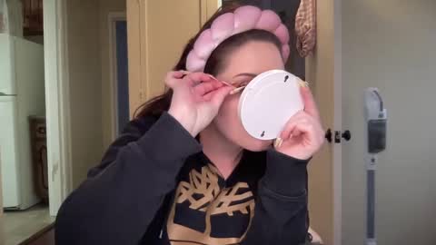 lilly_adams88 online show from 02-19-25, 10:53