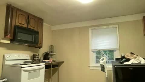 lilly_adams88 online show from 04-16-26, 11:18