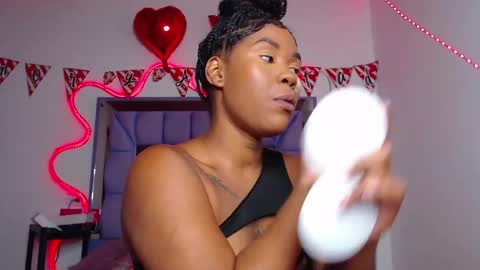 Queen Qos.  online show from 09-16-25, 09:49