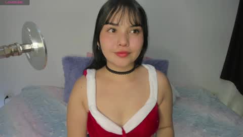 Snapshot of lilly_kinky chatting on 12-25-24, 01:31 Lilly  online show from 12-25-24, 01:31