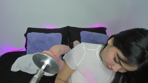 Snapshot of lilly_kinky chatting on 02-04-25, 03:44 Lilly  online show from 02-04-25, 03:44
