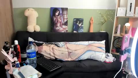 Snapshot of lilly_sweet02 chatting on 11-25-25, 12:43 lilly_sweet02 online show from 11-25-25, 12:43