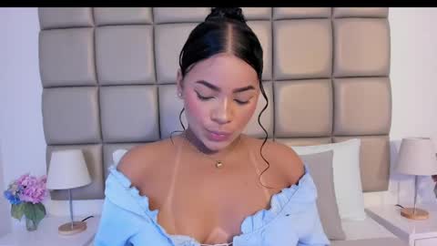 Lilly  online show from 04-27-26, 03:26