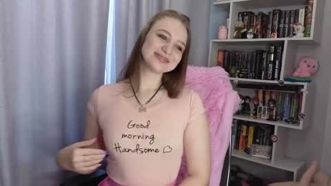 LillyFan X online show from 11-17-25, 04:29