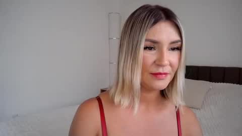 Lilly Lux online show from 02-15-26, 08:49