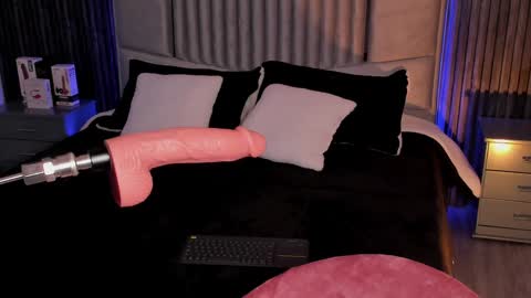 Snapshot of lillyortiz_ chatting on 12-10-24, 10:05 Lilly Ortiz online show from 12-10-24, 10:05