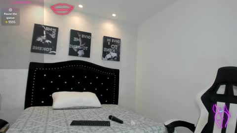 Lilly online show from 03-05-25, 02:45