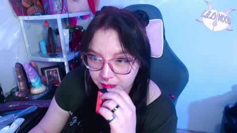 Lilo  online show from 01-28-25, 06:16