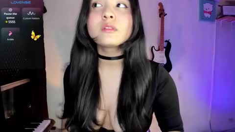 Snapshot of lilpervert_girl chatting on 02-25-25, 12:25 Carolina online show from 02-25-25, 12:25