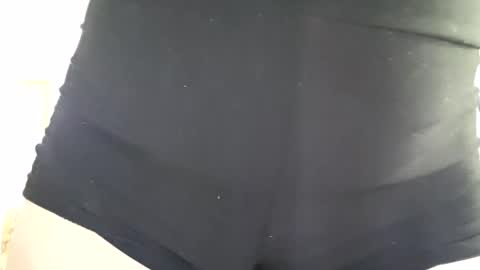 Snapshot of lilsirenluna chatting on 02-26-26, 05:01 Luna online show from 02-26-26, 05:01