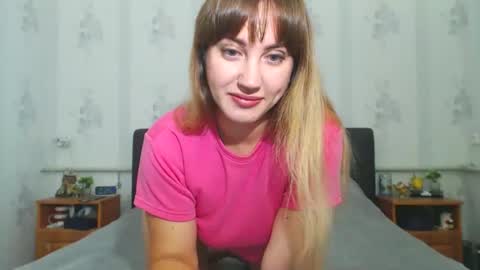lilu_cute25 online show from 11-18-25, 10:25