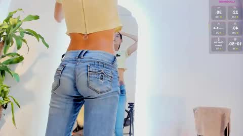 lily_cash1 online show from 03-26-26, 11:49