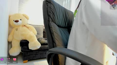 lily_cash1 online show from 04-04-26, 11:40