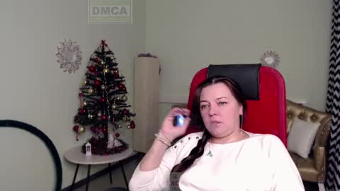 Lily online show from 12-26-24, 04:43