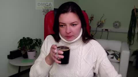 Lily online show from 10-28-25, 07:01