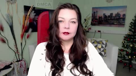 Lily online show from 12-18-25, 03:01