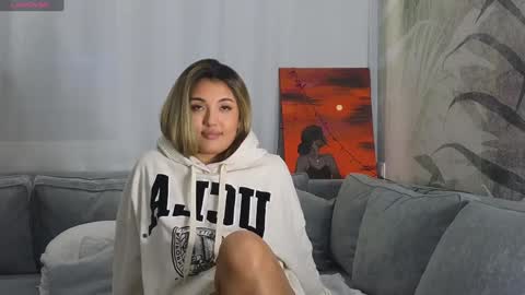 Lily online show from 12-26-24, 04:47