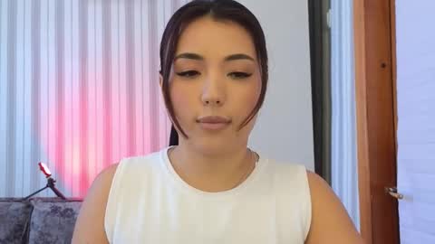 Lily online show from 09-10-25, 12:05