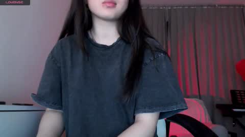 Snapshot of lily_litle chatting on 02-24-26, 08:51 Lily Litle online show from 02-24-26, 08:51