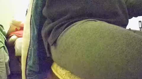 Snapshot of lily_lovelyman_ chatting on 10-20-25, 07:03 lily lovelyman online show from 10-20-25, 07:03