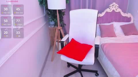 Lily online show from 03-06-25, 09:42