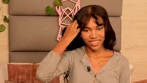 Snapshot of lily_miiller chatting on 10-23-25, 08:51 Lily Miiller online show from 10-23-25, 08:51