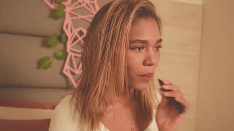 Snapshot of lily_miiller chatting on 12-18-25, 08:37 Lily Miiller online show from 12-18-25, 08:37