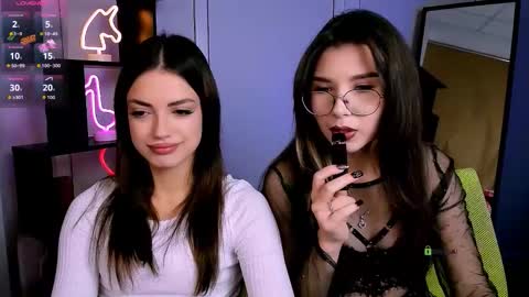 Lily online show from 10-22-25, 07:24