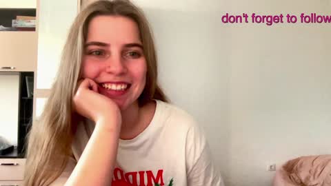 Lily online show from 12-18-24, 11:24