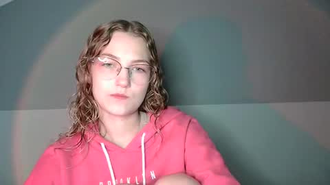 Snapshot of lily_tayberry chatting on 09-15-25, 06:02 small lily online show from 09-15-25, 06:02