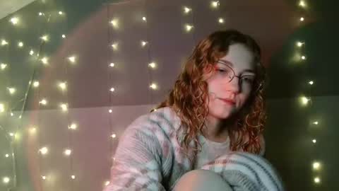 Snapshot of lily_tayberry chatting on 11-03-25, 06:09 small lily online show from 11-03-25, 06:09