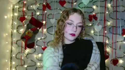 Snapshot of lily_tayberry chatting on 12-02-25, 06:25 small lily online show from 12-02-25, 06:25