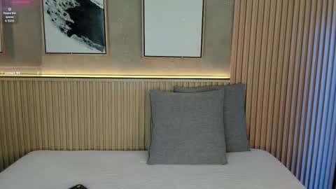 Lily online show from 12-01-25, 07:41