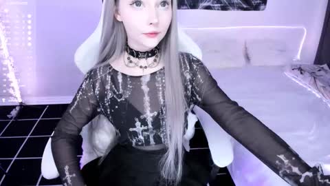 Lily online show from 11-15-25, 07:21