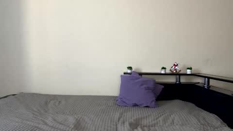 Lily and Liam online show from 01-18-26, 05:44